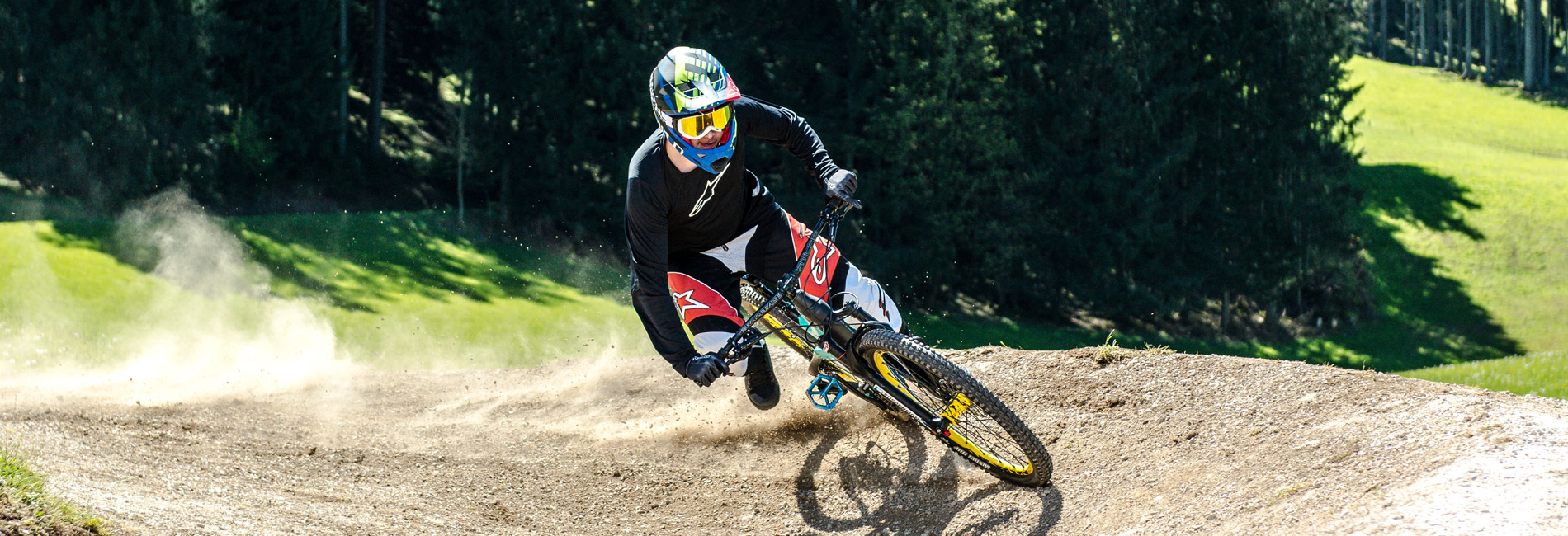 Downhill biken im Mostviertel - Bikepark Königsberg - copyright Wolfgang Wutzl