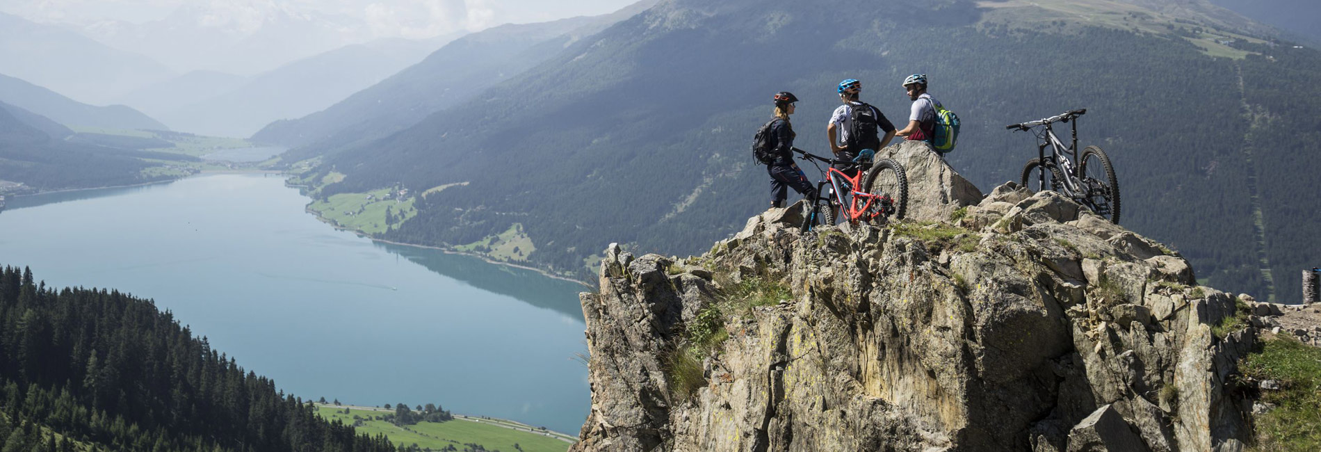 Biken mit Aussicht auf die Tiroler Seenwelt - copyright Tirol Werbung / Neusser Peter