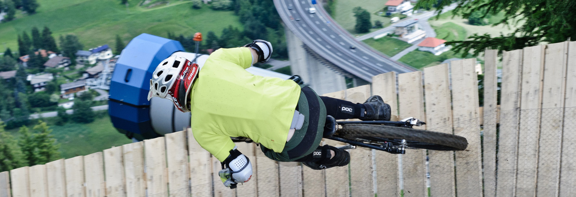 Bikeurlaub Wipptal - Downhill biken im Bikepark Tirol - copyright Felix Schüller