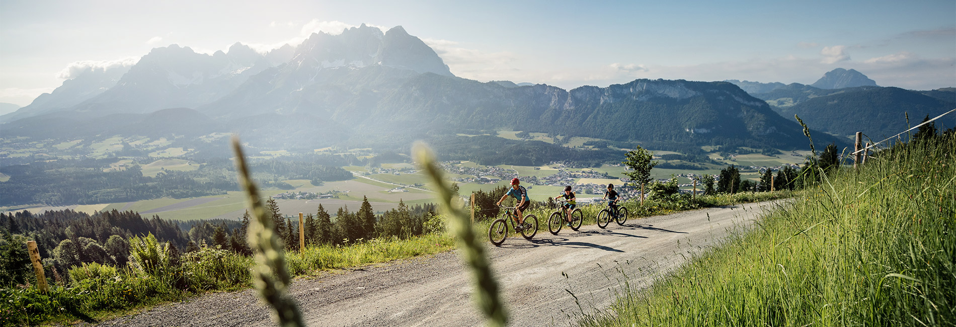 Bikeurlaub mit Aussicht auf die Kitzbüheler Alpen - Singletrail Harschbichl St. Johann - copyright Mirja Geh