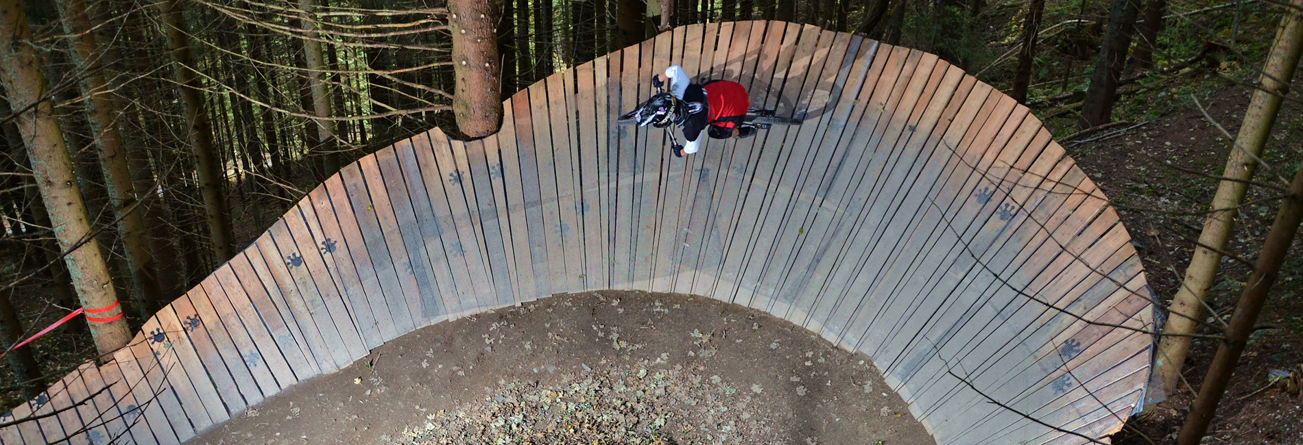 Wallride im Bikepark Semmering - Bikeaction pur - copyright Wiedhofer Philipp